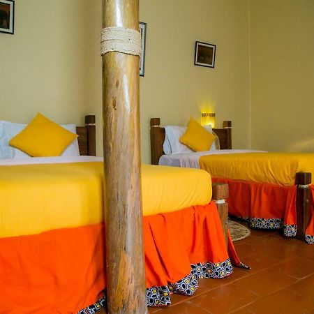 Lake Mulehe Gorilla Lodge Kisoro 外观 照片