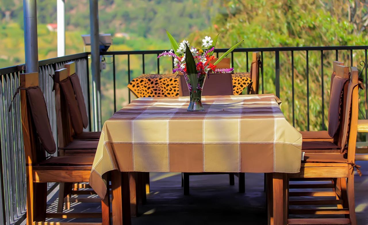 Lake Mulehe Gorilla Lodge Kisoro 外观 照片